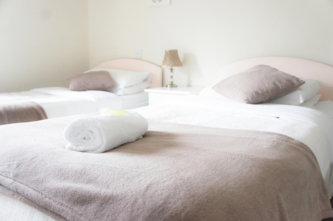 The Coach House Bed & Breakfast Roundwood Bagian luar foto